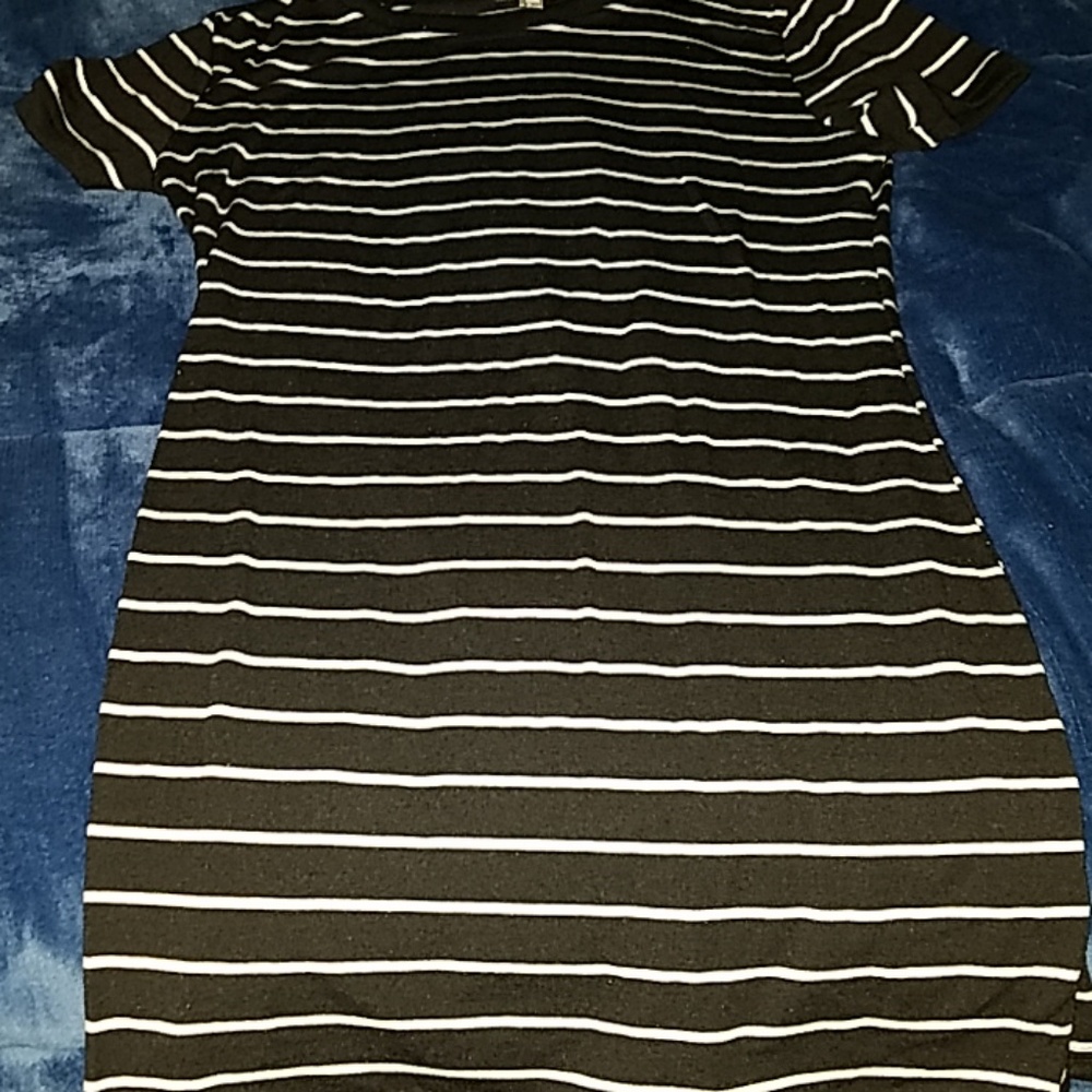 Striped short sleeve top